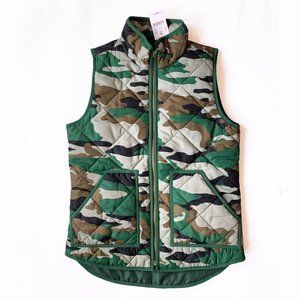 Camo puffer vest with patch pockets